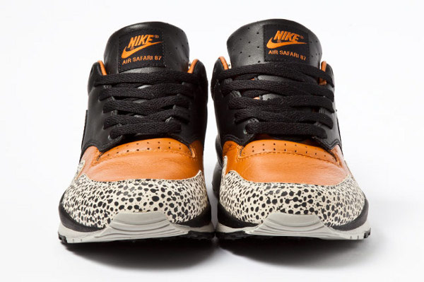 nike air safari trainers