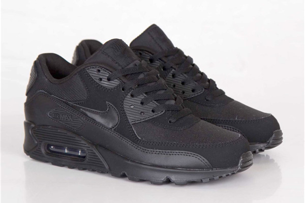 air max 90 essential triple black