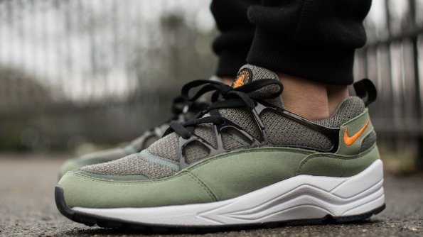 nike huarache vert militaire
