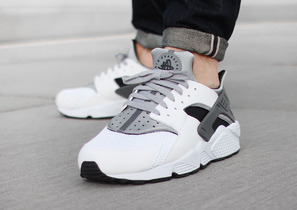 huarache grise blanche