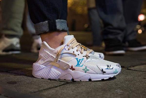 nike huarache supreme louis vuitton
