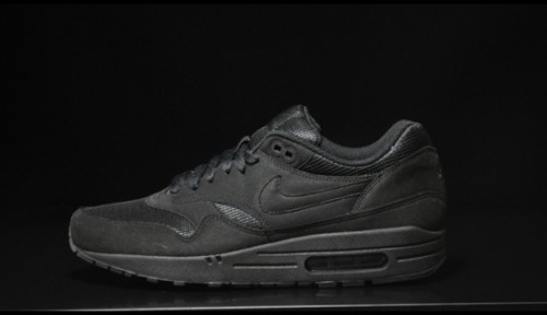 nike-air-max-1-black-2010-1