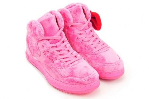 hello-kitty-reebok-pt-20-rose-1