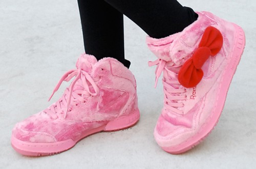 hello-kitty-reebok-pt-20-rose-2