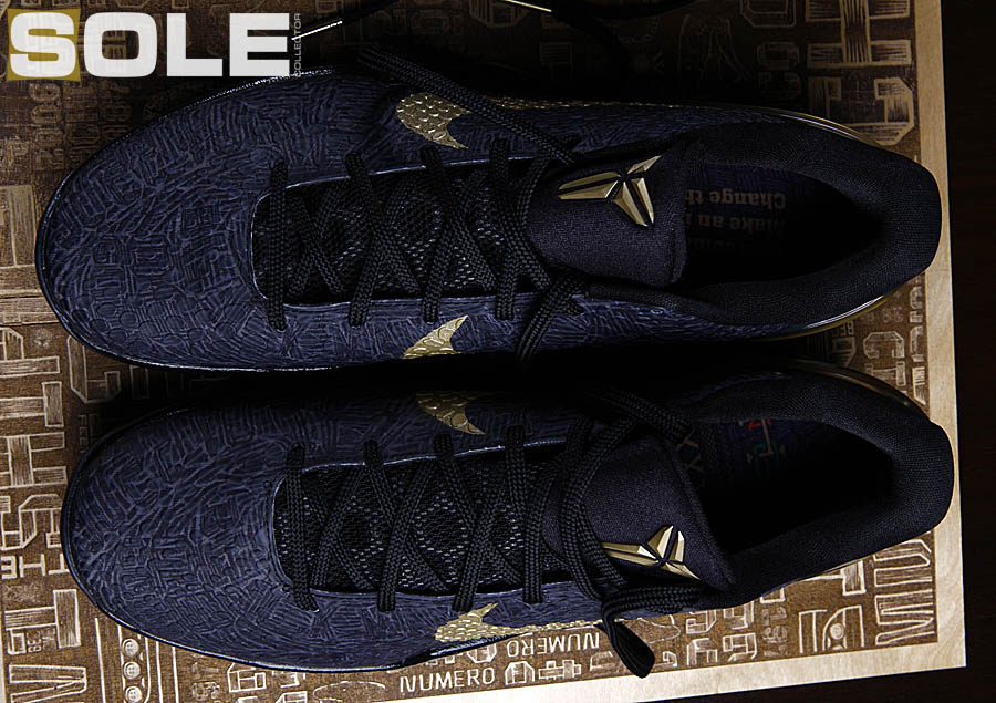 Nike-Zoom-Kobe-VI-black-history-month-3