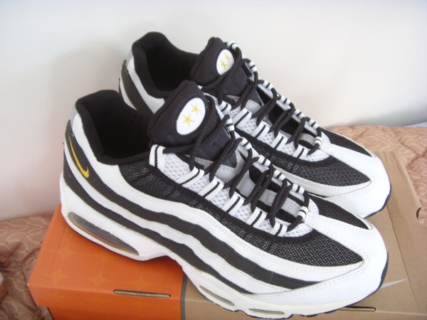 Nike-air-max-95-juventus-5