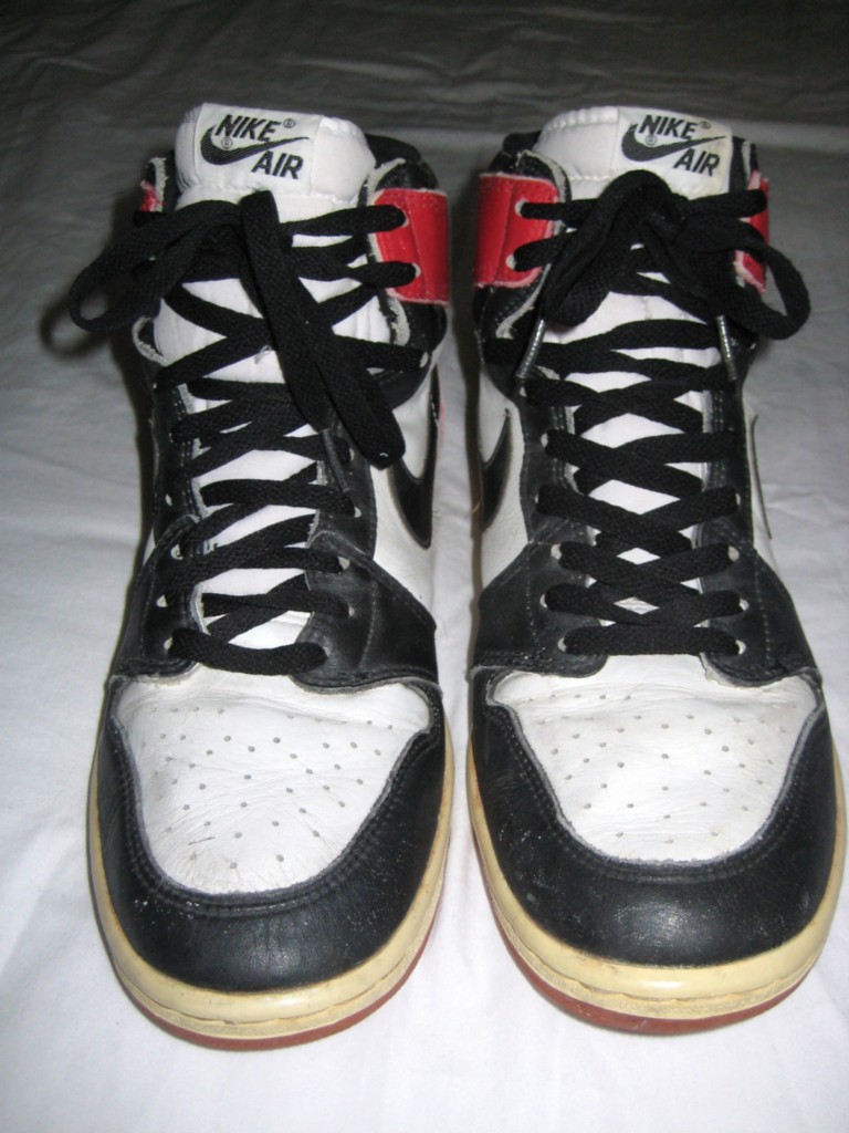 Air Jordan 1 OG 1985 Black Red White