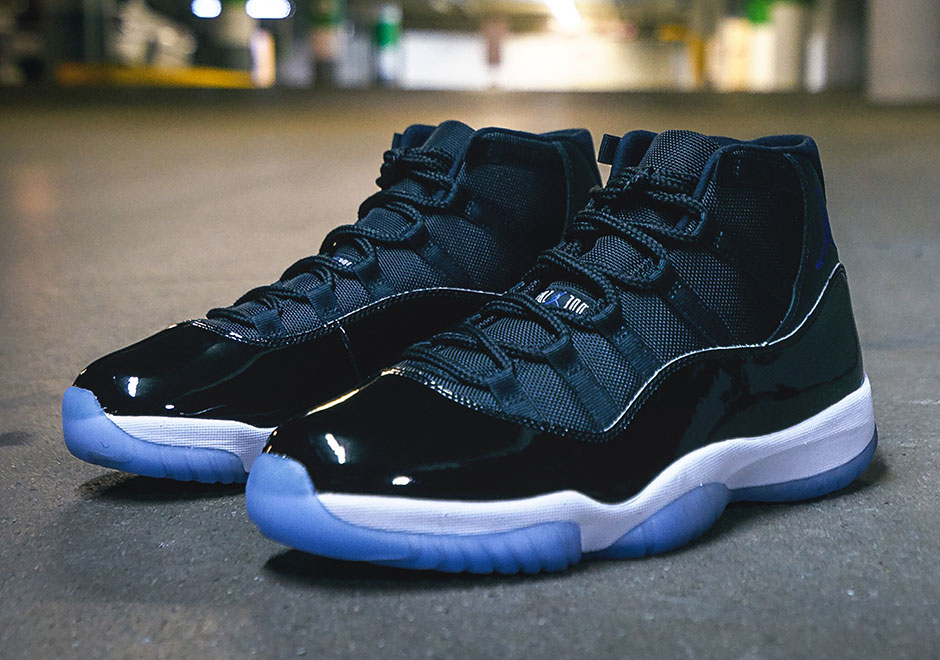 black jordan space jams