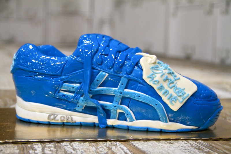 Le gâteau Asics GT 2 Ultra Marine "Ronnie Fieg"