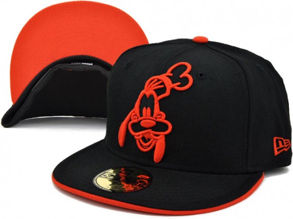 La collection de casquettes New Era x Disney - Dingo