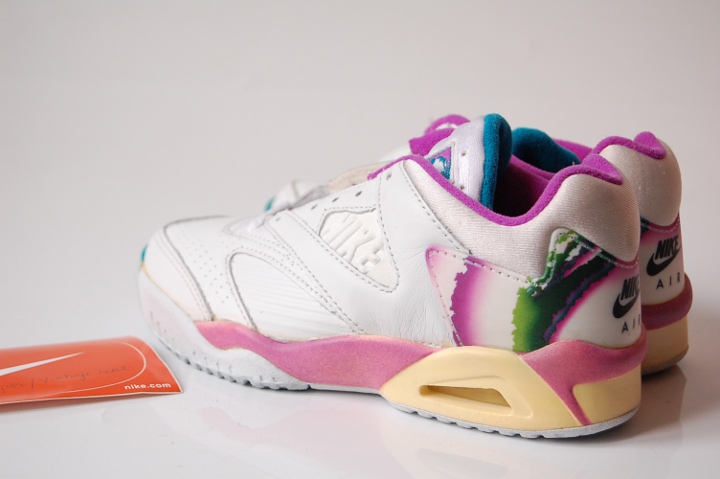 Nike Air Tech Challenge (IV) 4