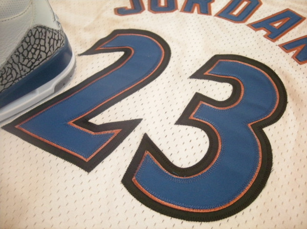 Air Jordan 3 True Blue x Wizard