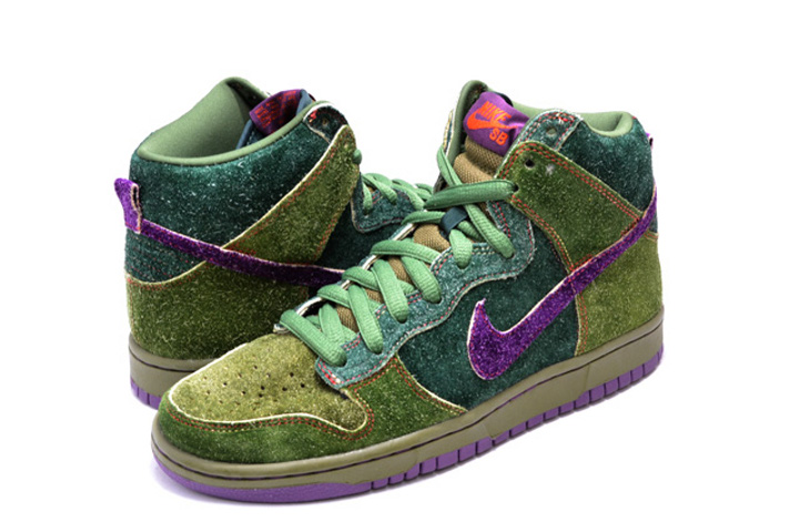 Nike Dunk High SB Skunk