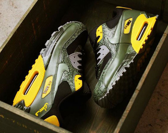 SBTG x Nike Air Max 90 ‘Unknown Pleasures’