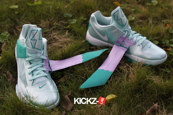 NIKE ZOOM KD IV “MINT CANDY”