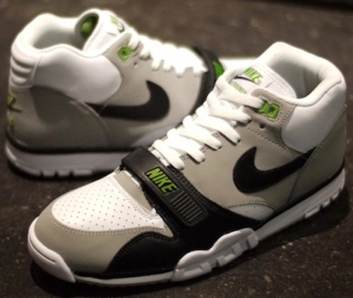 nike air trainer 1 chlorophyll 2012