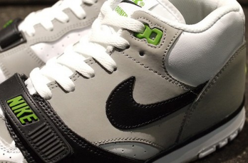 nike air trainer 1 chlorophyll 2012