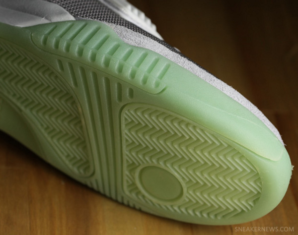 Nike Air Yeezy “Zen Grey” vs. “Pure Platinum”