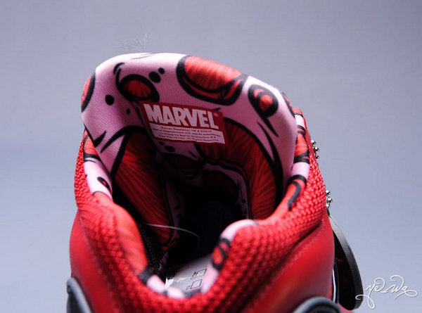 reebok pump omni lite x marvel deadpool