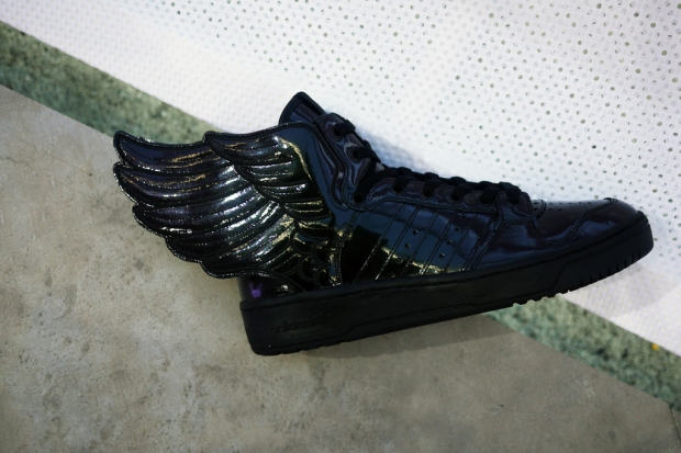 chaussure adidas avec ailes