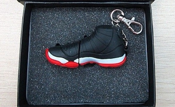 Clé USB Air Jordan 11 Bred