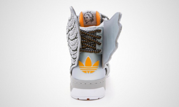 Jeremy Scott Adidas Original gris avec des ailes