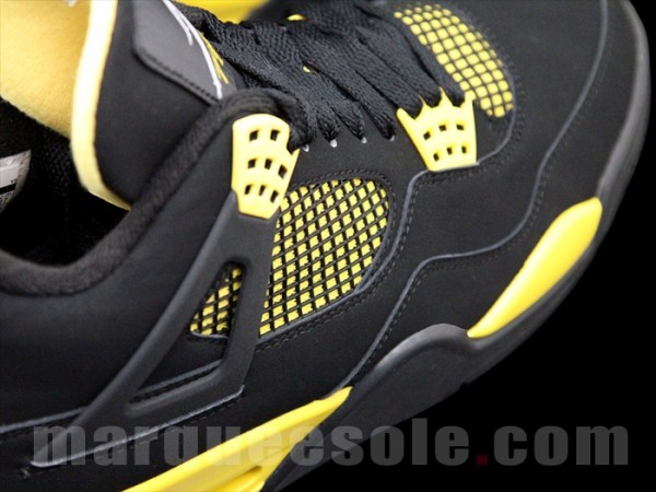 Air Jordan 4 Retro Thunder 2012