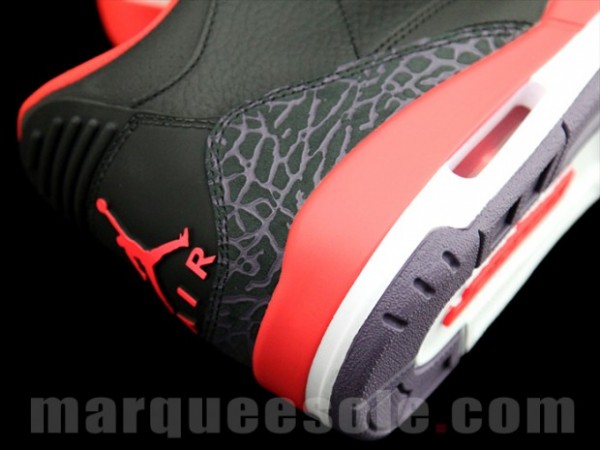 Air Jordan 3 Black/Bright Crimson-Purple