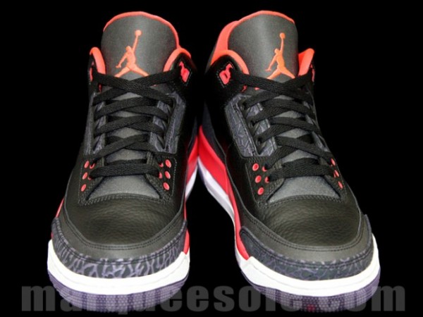 Air Jordan 3 Black/Bright Crimson-Purple