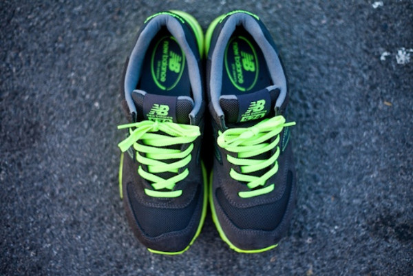 New Balance 574 Neon