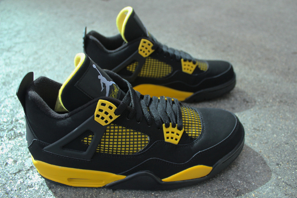 Air Jordan 4 Thunder Retro 2012