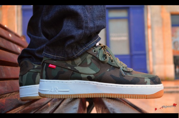 Nike Air Force 1 Low x Supreme 