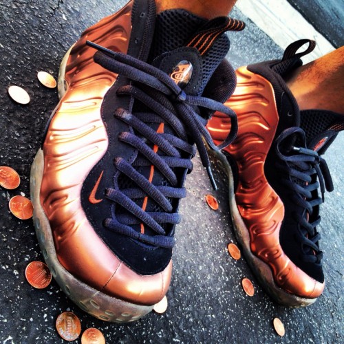 nike foamposite femme argent