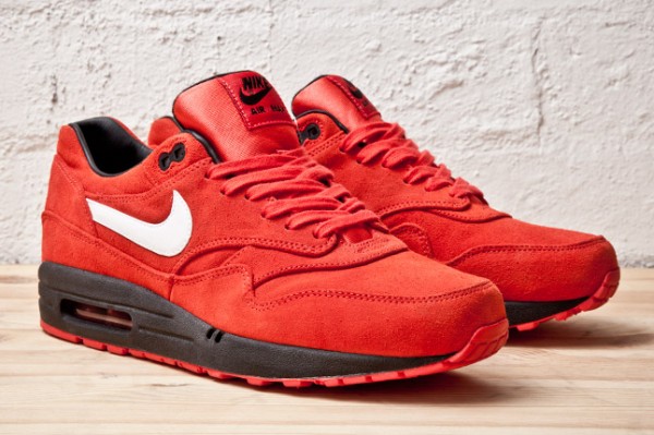 Nike Air Max 1 Blood Sports