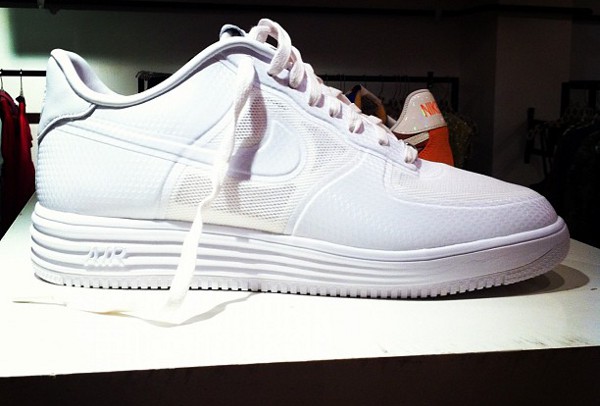 Nike Lunar Air Force 1 : La sneaker que tout le monde s'arrache cet hiver !