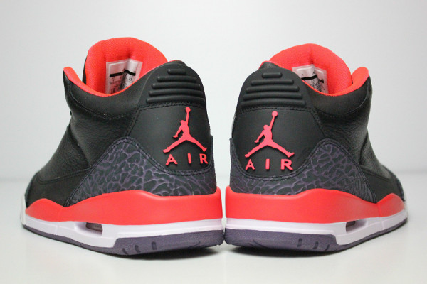 Air Jordan 3 Bright Crimson