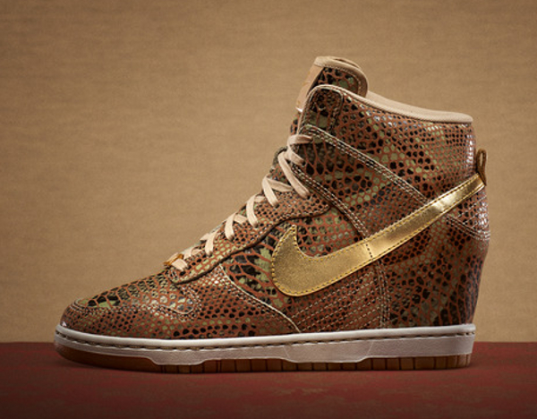 Nike Dunk Sky High Year Of The Snake