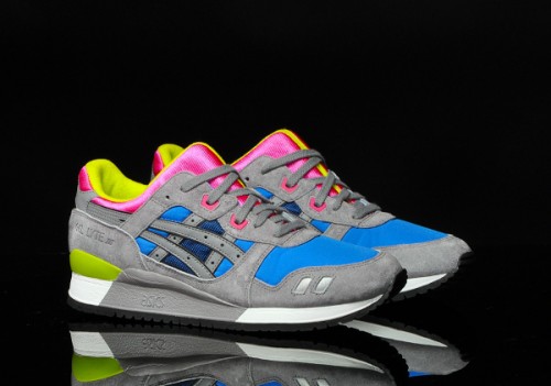 asics bleu foncé