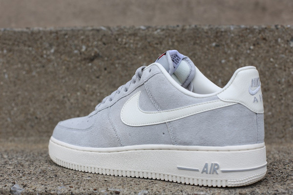 nike air force 1 grise suede