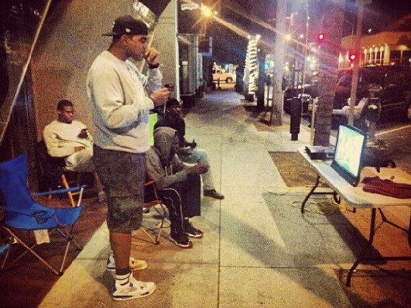 camp-out-tv Dérives sneakers addict