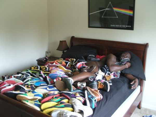 SAMSUNG DIGITAL CAMERA Dormir avec ses baskets