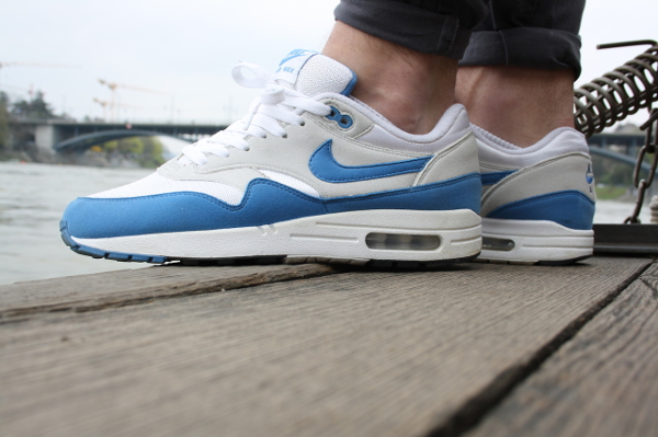 air max 1 varsity blue