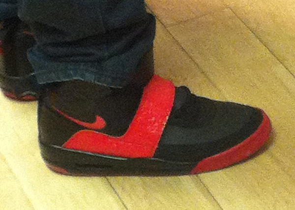 Nike Air Yeezy 1 2 10 photos de fakes