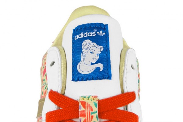 DISNEY x ADIDAS ZX700 (Belle)