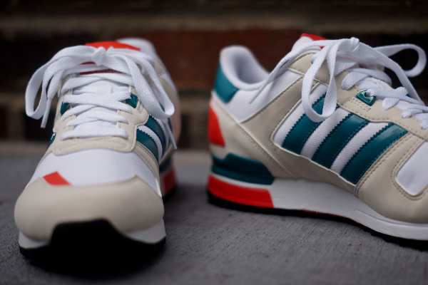 Adidas ZX700 White/Teal