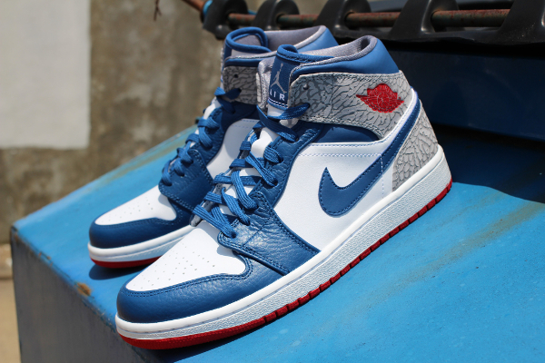 jordan 1 mid true blue