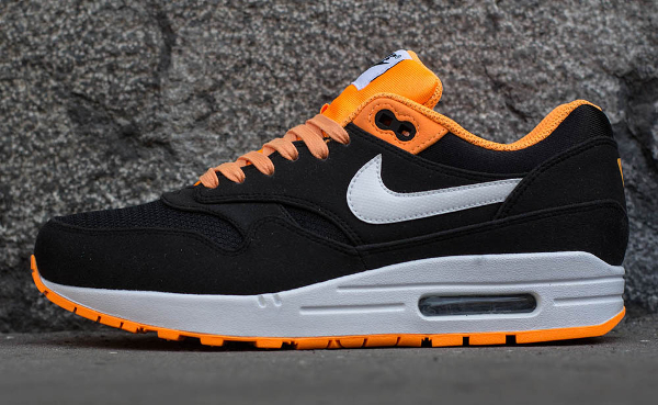 nike air max 1 hypervenom