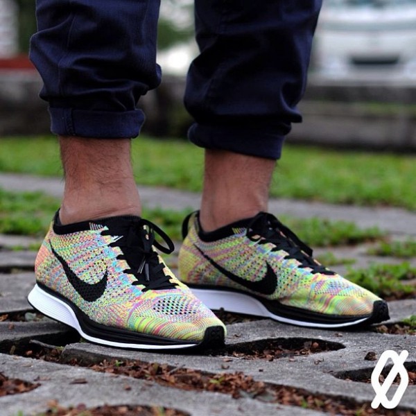 nike-flyknit-racer-multicolor-8-astrowrks-1