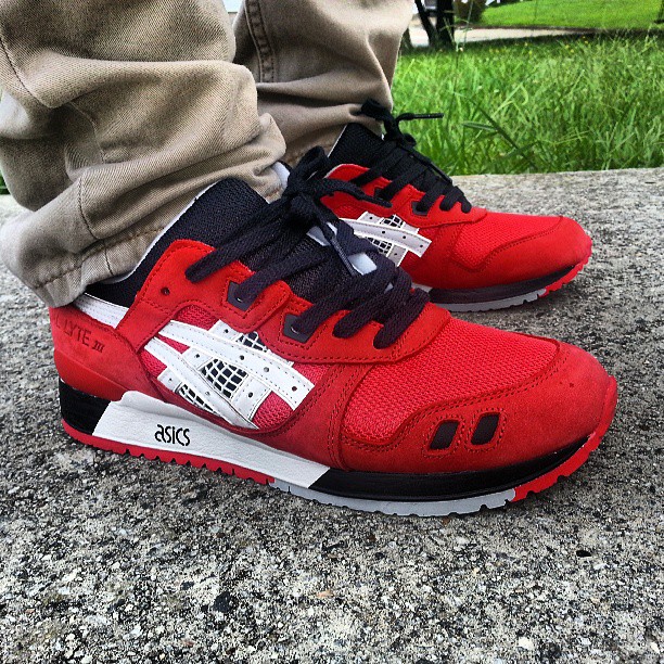 asics gel lyte 3 black red