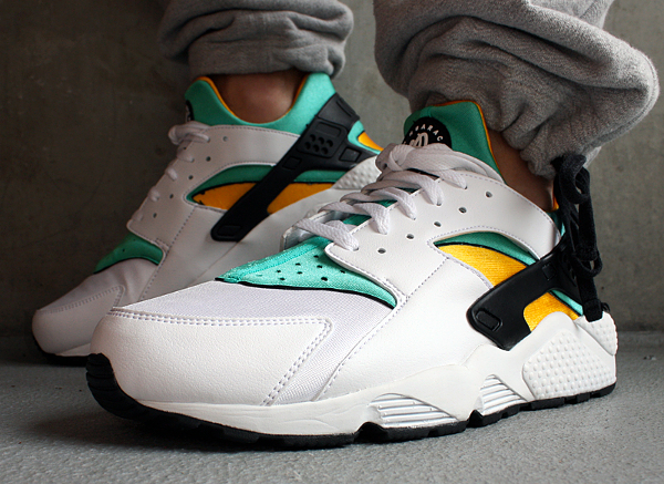 Nike huarache turquoise discount gold
